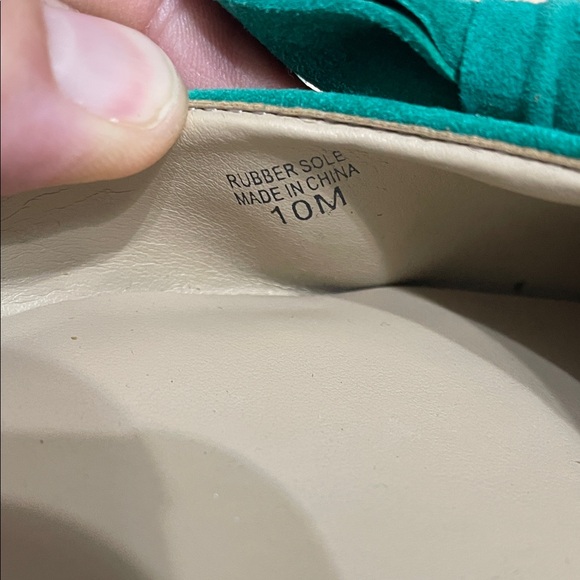 Ann Taylor Green  Bow Pointed Flats, size 10 - Picture 4 of 6